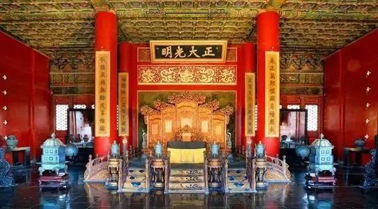 明孝陵的“明”字多一橫，是康熙有意為之嗎？他為何要這樣做？