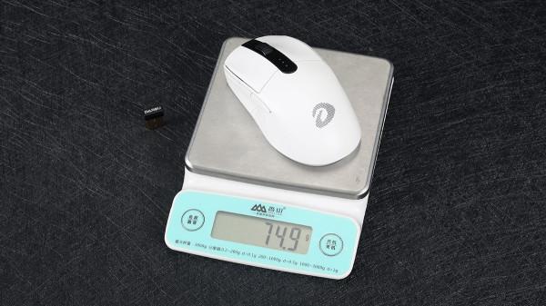 達爾優A900輕量化無線遊戲滑鼠評測：手感出眾，強勁效能