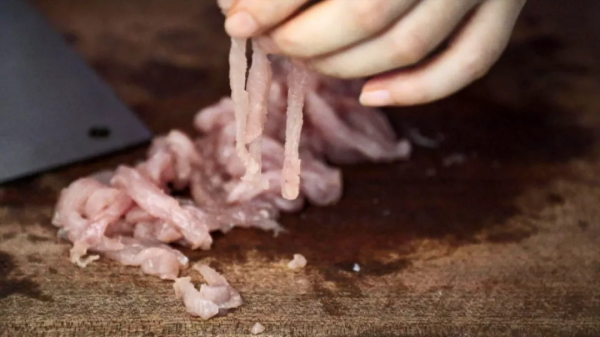 青椒炒肉絲最下飯的做法,肉絲滑嫩青椒爽口,關鍵技巧全在這裡 青椒炒肉絲最下飯的做法,肉絲滑嫩青椒爽口,關鍵技巧全在這裡