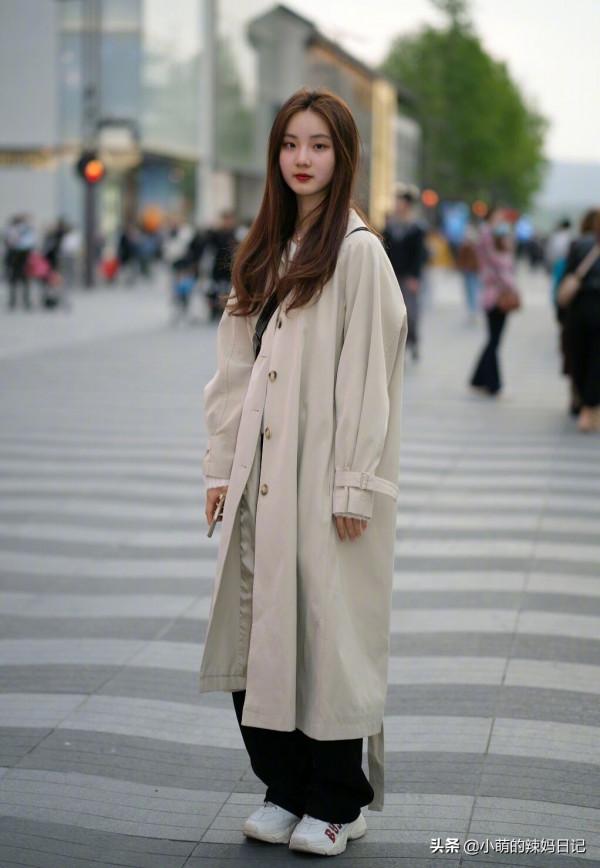 穿來穿去,還是“小白鞋”舒適百搭!學會這3種高階穿法,太洋氣 穿來穿去,還是“小白鞋”舒適百搭!學會這3種高階穿法,太洋氣