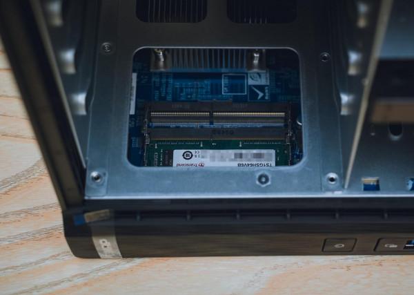 歷史低價買到九盤位萬兆 NAS 機皇：威聯通 TS-H973AX