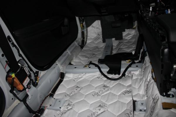 清清靜靜 鄭州環亞本田思域汽車隔音改裝大白鯊