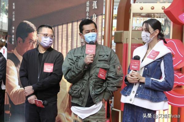 古天樂真會打扮，51歲穿棒球衫內長外短，年過半百巧克力膚色未變