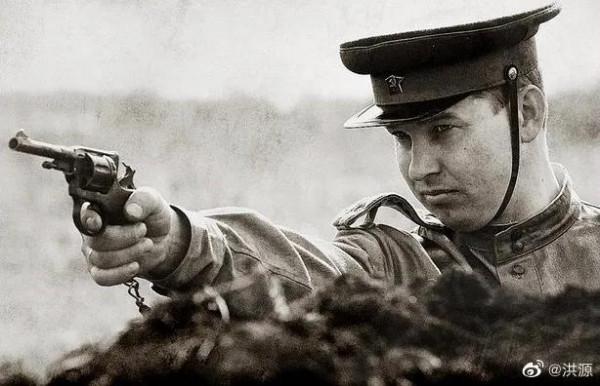 【“一步也不許後退!”——《227號命令》】 【“一步也不許後退!”——《227號命令》】