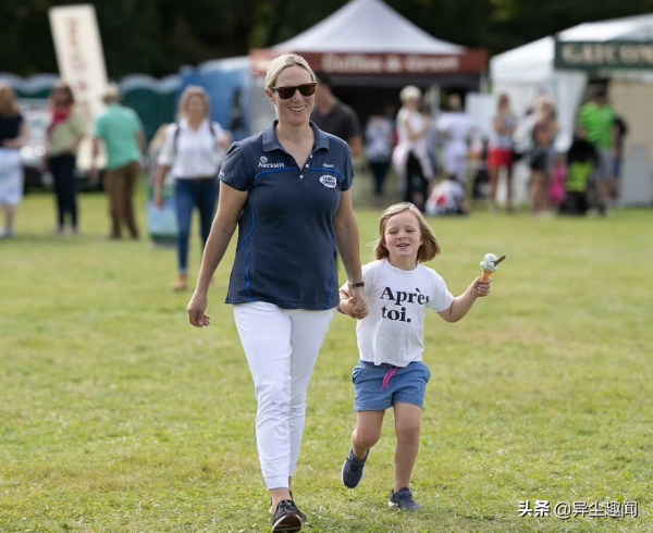 與曾祖母女王在一起!盤點一下英國女王伊麗莎白二世的12個曾孫 與曾祖母女王在一起!盤點一下英國女王伊麗莎白二世的12個曾孫