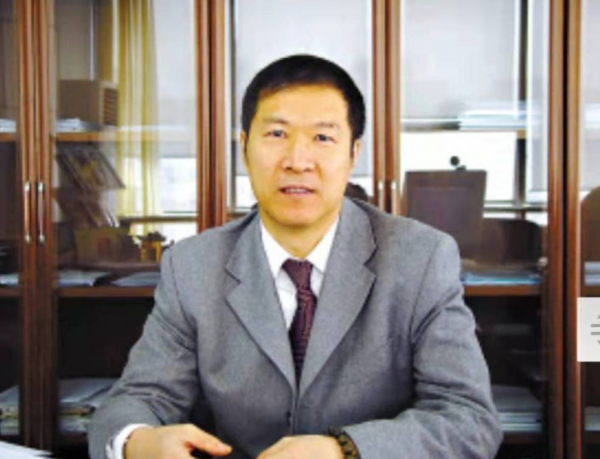 中國作協主席鐵凝，54歲等來真愛：我寧願沒有，也不要湊合的婚姻