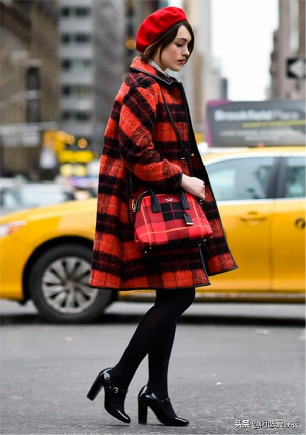 為什麼我勸你穿“打底褲”少配運動鞋？看完這4組對比圖，你就懂