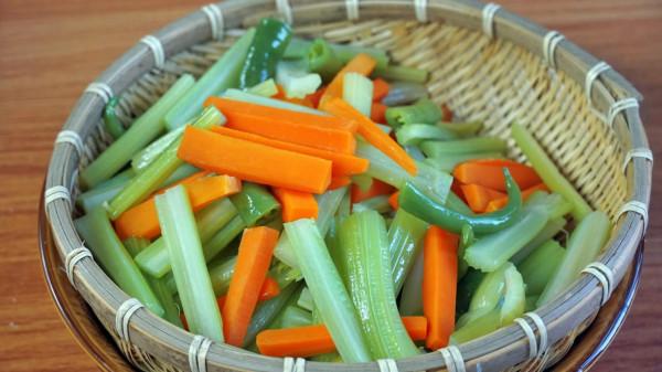 冬天別總吃大魚大肉，多吃6種綠葉菜，低熱量高營養，清淡解油膩