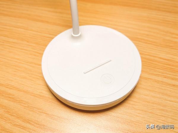 國貨數碼內卷:¥9塊9LED檯燈也配觸控3檔+USB鋰電池,拆解曬個單 國貨數碼內卷:¥9塊9LED檯燈也配觸控3檔+USB鋰電池,拆解曬個單