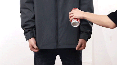 適合秋天的衝鋒衣!透氣防風又擋雨,一口氣買3件也不心疼 適合秋天的衝鋒衣!透氣防風又擋雨,一口氣買3件也不心疼