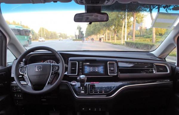 20-30萬MPV最佳之選,GL8陸上公務艙對比艾力紳 20-30萬MPV最佳之選,GL8陸上公務艙對比艾力紳