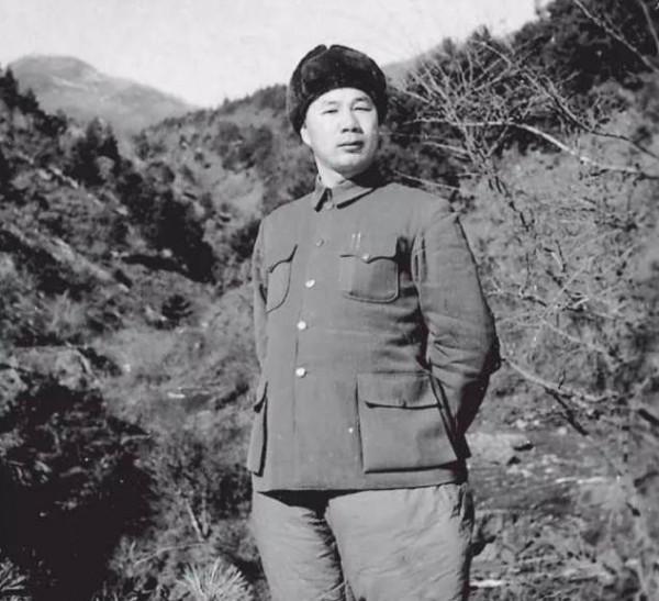 1951年，美軍坦克切入文登川，楊成武出一計策，三天殲敵1.7萬人