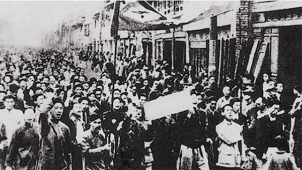 1949大陸解放後，控制中國十多年的四大家族去哪兒了？