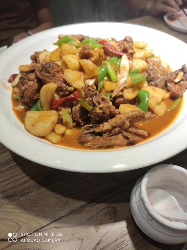旅遊各地隱藏美食新疆篇，烤包子，羊肉串，想想流口水