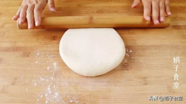 天冷了，就饞這道麵食，比麵條好吃，比餃子簡單，一大鍋吃不夠