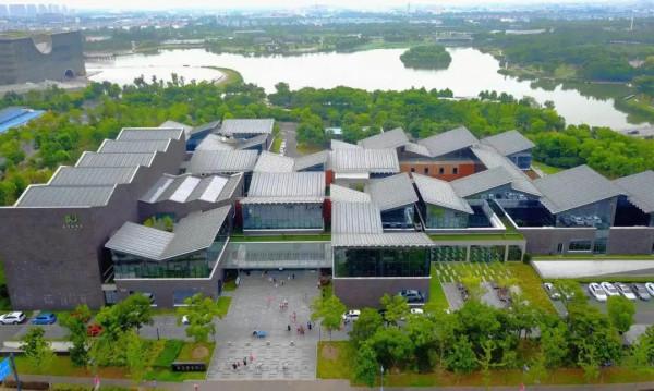 別野夢想 . 市區現實