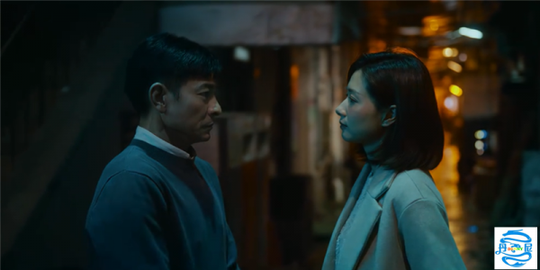 萬茜亮相中國長春電影節開幕式,一首《給電影人的情書》聽破防了 萬茜亮相中國長春電影節開幕式,一首《給電影人的情書》聽破防了