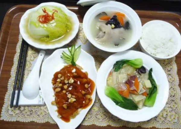 同樣是下奶，過去吃米粥雞蛋都行，為何現在變著樣吃效果卻不理想