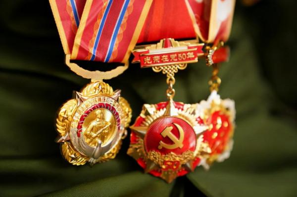 看著戰友犧牲,他沒有退卻 看著戰友犧牲,他沒有退卻