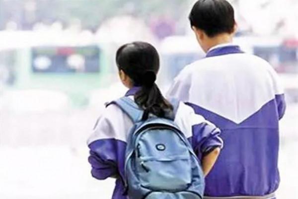 班主任：早戀的孩子，一般愛買以下三樣物品，有你家娃嗎？