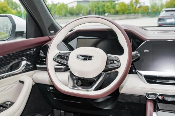 售價16.52萬,空間夠大,配置豐富,實拍星越L兩驅旗艦型 售價16.52萬,空間夠大,配置豐富,實拍星越L兩驅旗艦型