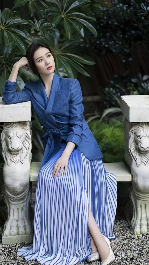 劉詩詩，天生麗質，知性優雅，你心動了嗎？