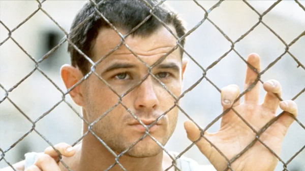 監獄中最可怕的不是獄警，而是告密者，真實事件改編