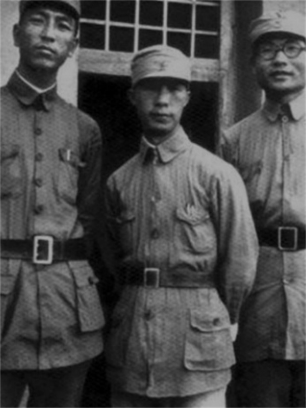 抗戰時期，八路軍留守處共有九個團團長都是誰，後被授予什麼軍銜