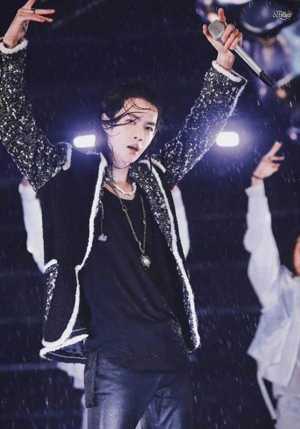 跨年全陣容公佈：湖南衛視王一博龔俊鎮場，張藝興一連參加五場