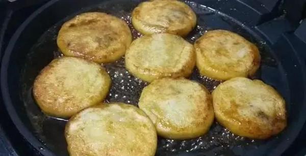 八款簡單又美味的糕點，在家就能做，買零食的錢省了