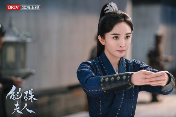 北京衛視《斛珠夫人》“二次方”夫婦新海報新劇照來咯