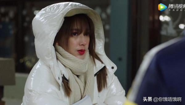 衝著張嘉倪的肩頸線，我追了這部戲