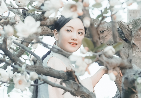 都說中年女演員不適合扮嫩,40歲楊蓉演“少女”竟毫無違和感 都說中年女演員不適合扮嫩,40歲楊蓉演“少女”竟毫無違和感