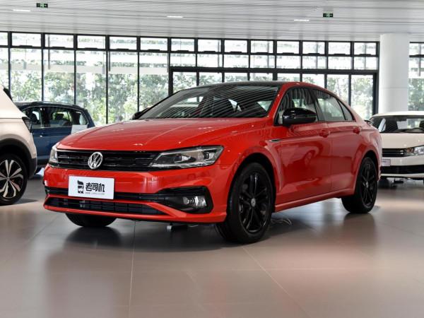 外觀寬體顯高階，5.6L油耗增壓自動擋合資三廂車，實拍凌渡