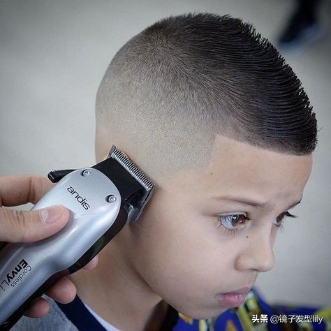 小男孩髮型別亂選，剪這5種就對了，帥氣有型很時尚