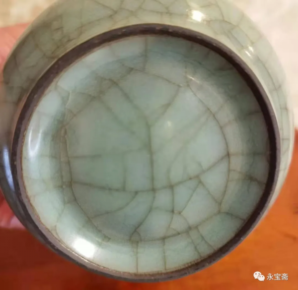 南宋-元官窯青釉膽式瓶