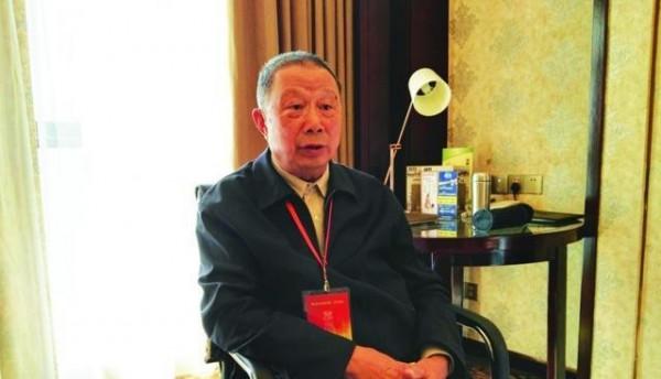 他是粟裕的兒子,剛畢業就被父親送上前線,後晉升至中將 他是粟裕的兒子,剛畢業就被父親送上前線,後晉升至中將