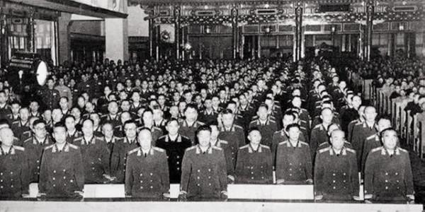 中國曾有19個兵團，兵團是什麼編制，一個兵團有多少人呢？