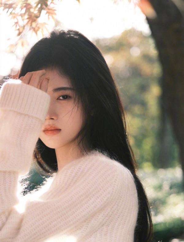 明星化妝也互相模仿？白開水妝容受追捧，有人美出圈有人像沒睡醒