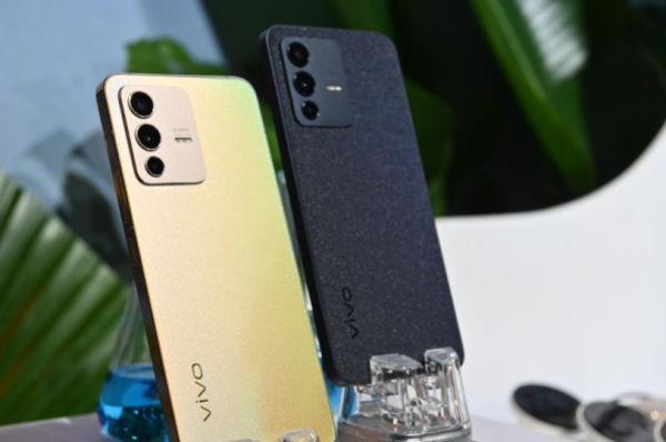 vivo劉海小旗艦登臺！自拍雙鏡頭達5000萬畫素