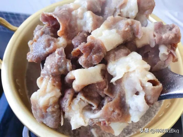 酸湯真的太有魔力了！酸爽過癮，超級下飯！熱乎乎的，太美味啦