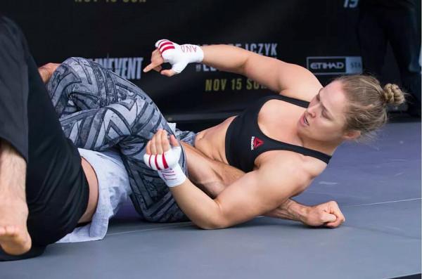 &OpenCurlyDoubleQuote;十字固女王&rdquo;龍達&CenterDot;魯西：WWE歷史上勝率最高的選手