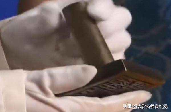 小夥帶李自成官印鑑寶，嘉賓對此說法不一，小夥堅持這就是真品