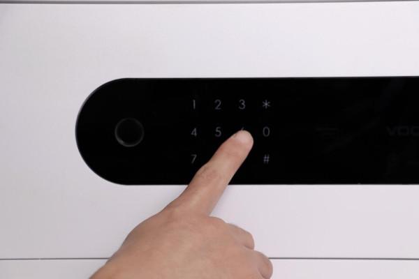 5種開鎖方式、支援HUAWEI HiLink線上管理的VOC智慧保管箱G300 5種開鎖方式、支援HUAWEI HiLink線上管理的VOC智慧保管箱G300