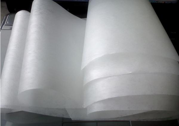 運鴻集團解決環保問題,研製出可全降解的無紡布 運鴻集團解決環保問題,研製出可全降解的無紡布