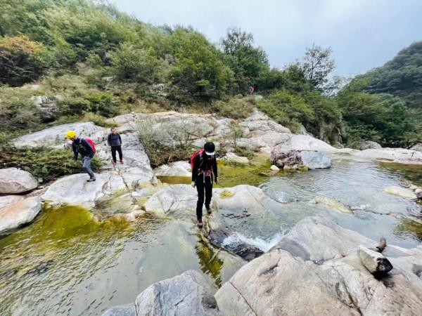鄭州驢友團八龍潭穿越盧崖瀑布 鄭州驢友團八龍潭穿越盧崖瀑布