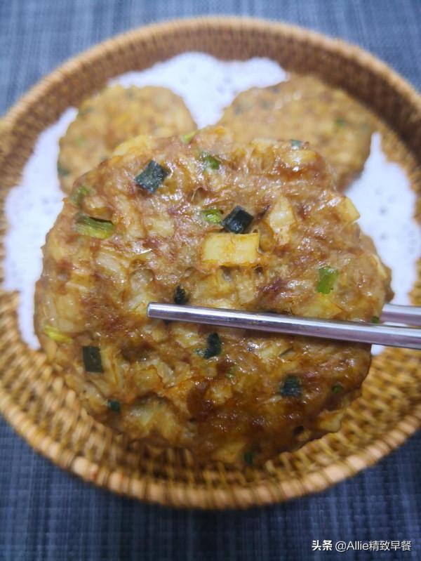 秋冬多吃藕,不煎不炸不煮,做成漢堡,和某巨無霸有一拼,完美 秋冬多吃藕,不煎不炸不煮,做成漢堡,和某巨無霸有一拼,完美