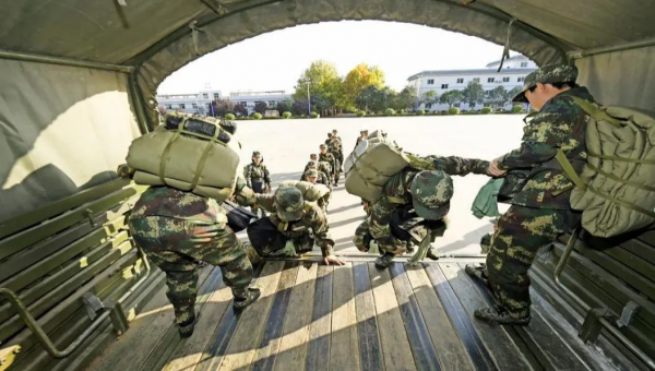 來到軍營,這些“第一次”讓她們永生難忘! 來到軍營,這些“第一次”讓她們永生難忘!