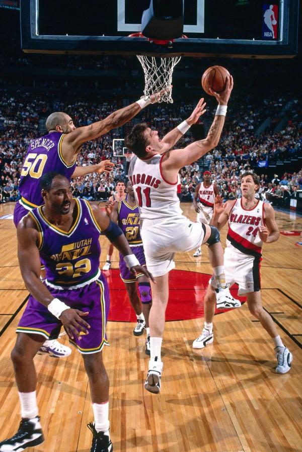 帶著殘疾人停車牌打球！掀翻美國夢之隊一條腿就能跟奧尼爾五五開