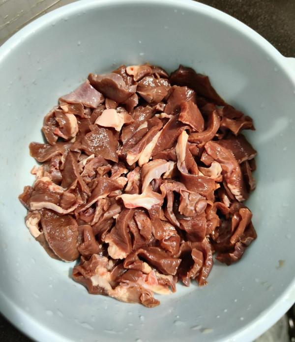 又一道超級下飯的家常菜，泡椒豬心，又辣又好吃